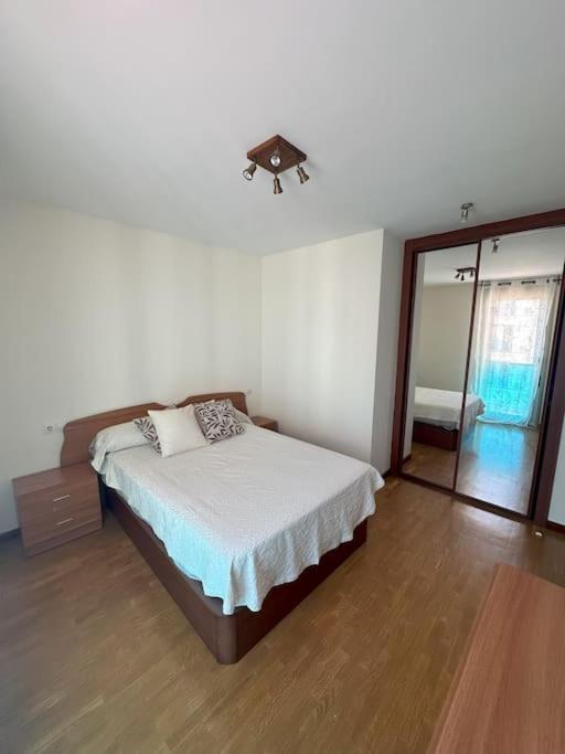 Piso Gijon Con Plaza De Garaje Vut4589As Leilighet Eksteriør bilde